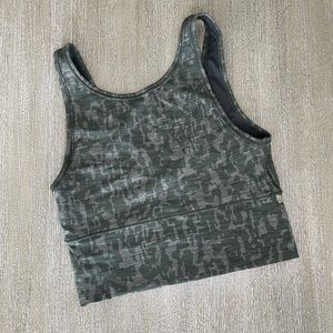 Lululemon power pivot tank